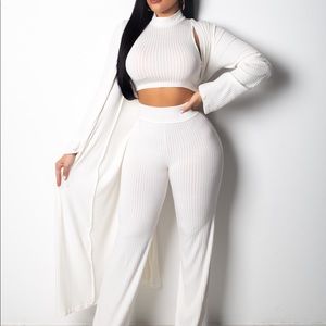 Fashion Nova 3 piece set in white 🌹